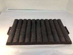 Vintage Griswold No. 22,  11 stick cornbread pan. # 954. Weinstein PA.  USA 14.5 x 7.5”