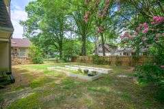 4BR/2BA Collierville home on a prime .91-acre lot
