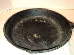 Griswold No. 8 cast iron skillet, identifiable by the "8-B" and "MADE IN USA". MM: D2