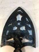 Wilton vintage flat iron trivet. Black. 10” x 4.5”