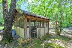 4BR/2BA Collierville home on a prime .91-acre lot