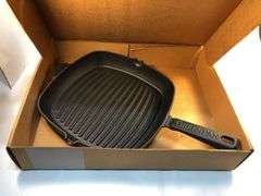 New in box 2 spout Green Pan non-stick enameled square cast iron grill pan. 10 x 10”.
