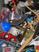 Tote full of majority Star Wars toys (see all pics)