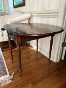 Statton TruType Americana single drawer drop leaf side table with brass casters…..does have spotting on top…..sides down 19 x 27-1/2 x 26-1/2 tall….side up 35-3/4w
