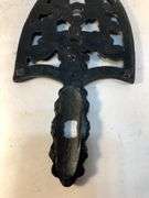 Wilton vintage flat iron trivet. Black. 10” x 4.5”