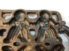Vintage Cast Iron All American Gingerbread Man Baking Pan Mold, 6 man mold 8.5 x 6”.