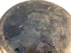 Vintage small logo Griswold #8 tite-top Dutch oven. 10” Diameter.  4” H.  No lid. #1278. O.  Erie, PA USA.