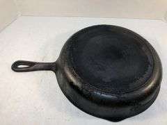 BSR 10.5” diameter 2 spout skillet with heat ring.  8 V  No spin, no wobble.