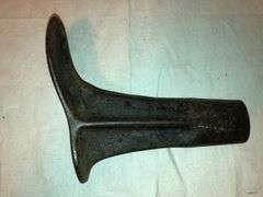 Vintage cobbler shoe mold for small child. #94. 5.5” L x 2” W x 5.5” H