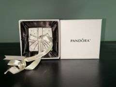 Beautiful 2016 Pandora porcelain gift box ornament in original box