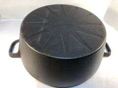 GreenPan USA 5.5 qt Dutch oven with lid #11 B. Sun burst pattern. 11.5” diameter . No spin, no wobble.