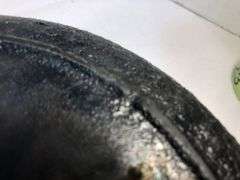 Vintage Lodge #5 2 spout skillet with 3 notch heat ring. 8” diameter. No spin, no wobble.