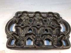 Vintage Cast Iron All American Gingerbread Man Baking Pan Mold, 6 man mold 8.5 x 6”.