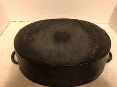 1800s gate marked Dutch oven. 12” x 9”.