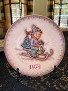 Set of (2) Hummel Annual Decorative Plates…..left is 1974 4th Annual, right is 1975 5th Annual
