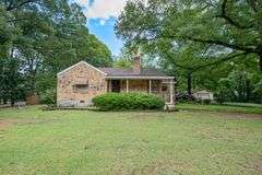 4BR/2BA Collierville home on a prime .91-acre lot