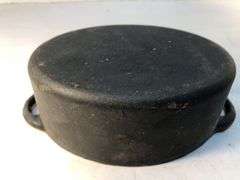Vintage mini oval cast iron Dutch oven. 6 x 3.5” no spin, no wobble. No markings.