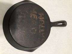 Vintage #3 double spout skillet. 6” diameter. No spin, no wobble.