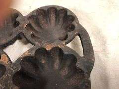 Rare #13 Griswold Turks Head circa 1925 6 cup muffin pan. 9.5 x 6” MM5