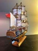 Heritage Mint LTD Wood/Fabric H.M.S. ENDEAVOR Model Ship……19" long