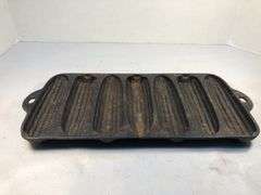 Junior Wagner Ware Sidney O #1319 (C) 6 stick cornbread muffin pan. Krusty Korn Kobb. 13 x 6”.