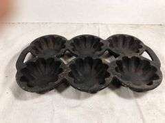 Rare #13 Griswold Turks Head circa 1925 6 cup muffin pan. 9.5 x 6” MM5
