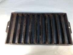 Vintage Griswold No. 22,  11 stick cornbread pan. # 954. Weinstein PA.  USA 14.5 x 7.5”