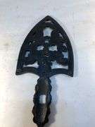 Wilton vintage flat iron trivet. Black. 10” x 4.5”