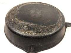 Martin Stove and Range Co. Florence Ala. #8 skillet. 2 spout. Heat ring.
