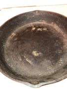 Griswold No. 8 cast iron skillet, identifiable by the "8-B" and "MADE IN USA". MM: D2
