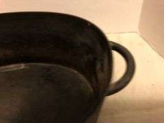 1800s gate marked Dutch oven. 12” x 9”.