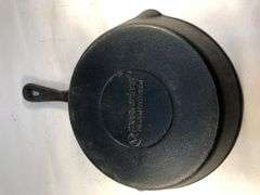 Masterclass Premium Collection 7 1/2” diameter skillet. 2 spout. No spun, no wobble.