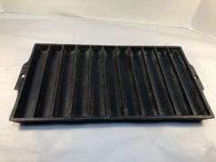 Griswold Erie No. 22 Cast Iron 954 Corn Bread Stick Pan, 11 sticks. 14 x 7”.