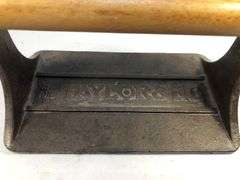 1978 Taylor & Co. bacon press.  Wooden handle. Decorative bottom; pig and floral 7.5 x 4.5”