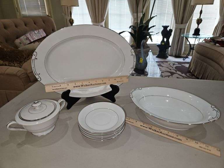 Vintage Dynasty China serving pieces to match china in Lots 104 & 105 SEE DESCRIPTION FOR DETAILS... image