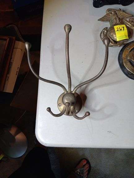 Antique Brass 6 prong wall hook holder image