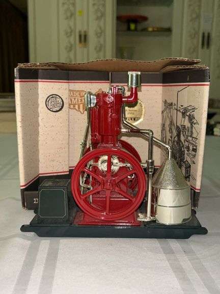 ERTL IHC Famous Engine…..1st in a 1992 Replica Special Edition…..with original box image