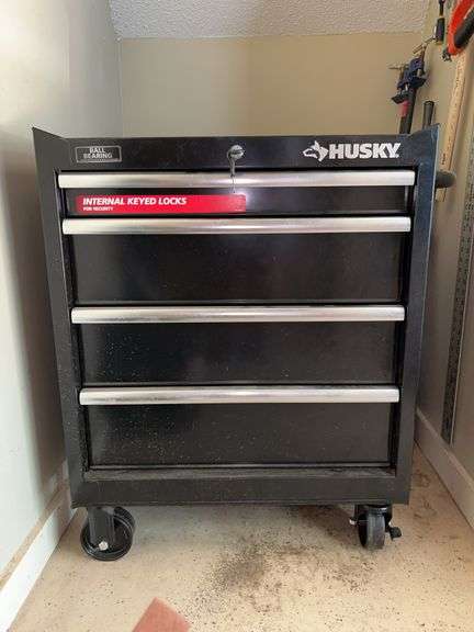 Husky 4-drawer like new tool chest with keys…..27 x 18-1/2 x 34 tall image