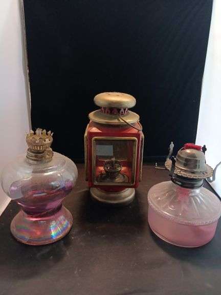Vintage carriage hurricane oil lamp and two oil bases. Safe out image