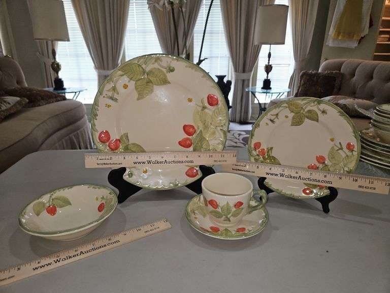 Gorgeous Vintage Franciscan "Strawberry Fair" 5-Place Setting for Four(4) in Excellent Vintage Condition... image