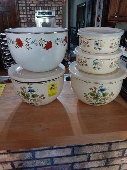 Kobe stackable metal bowls image