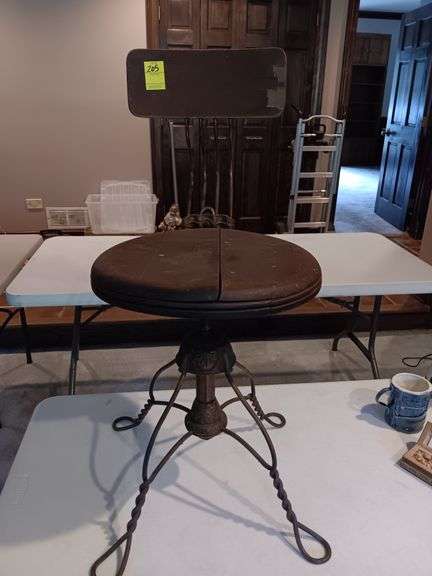 Vintage swivel, chair.See, that's image