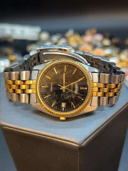 SEIKO QUARTZ day/date men’s watch with two-tone band (marked 080456) image
