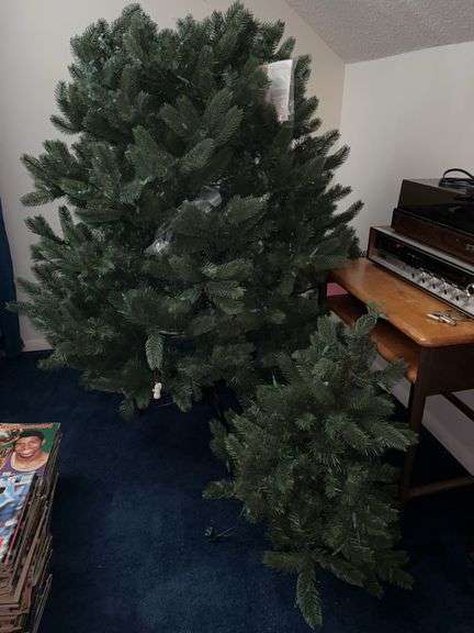 Santa’s Best Craft Approx. 7ft pre-lit Christmas tree…..not tested and not enough room to include very top piece image