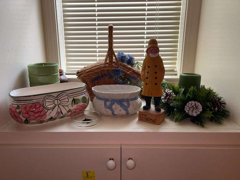 Grouping of home decor image