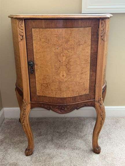 Queen Anne style bow front bedside cabinet…..23-1/4 x 15-1/4 x 28 tall….top needs TLC image