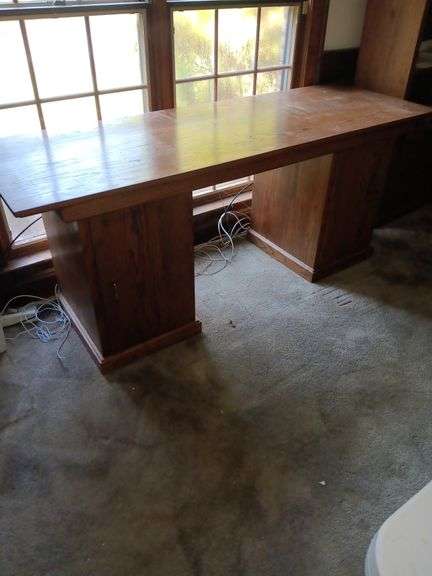 Solid oak desk. 73 x 30 x 25 1/2 depth. image