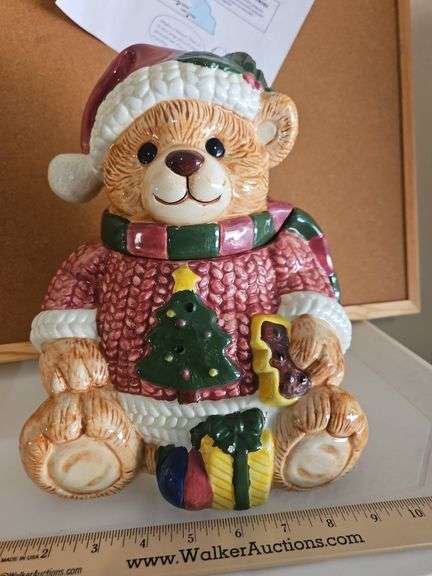 Christmas Teddy Bear cookie jar in very good condition... image