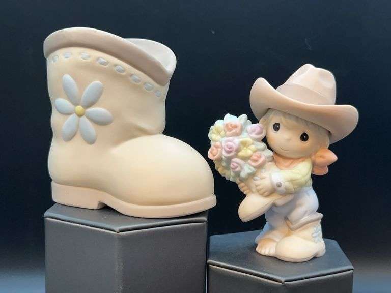 2004 Precious Moments “You Bet Your Boots I Love You” 2-piece bisque porcelain figurines image
