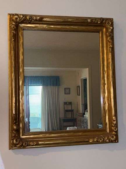 Beautiful gold gilt framed mirror…..21 x 25 image